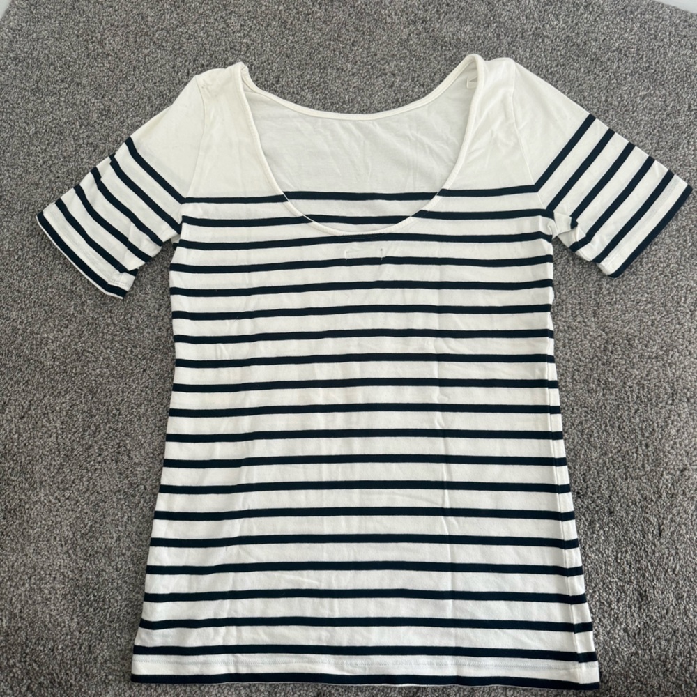 Last Chance - Joe Fresh White and Black Striped Short Sleeve Tee - Picture 3 of 3